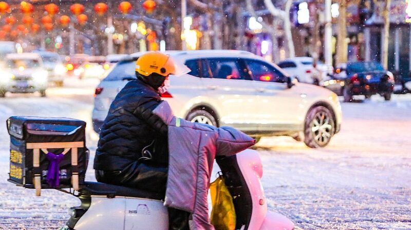 New_Rules_in_China__Minimum_Wage_Protection_for_Delivery_Workers___