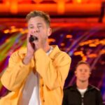 __OneRepublic_Lights_Up_China_s_Spring_Festival_Gala_with__Counting_Stars__Performance__ video poster