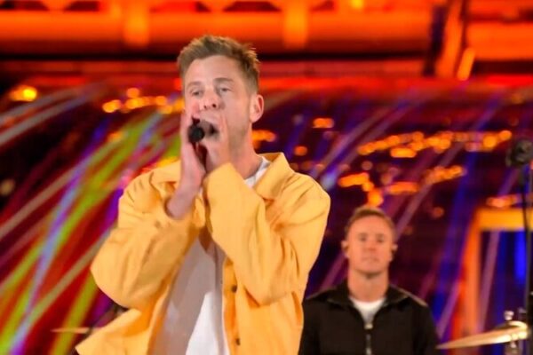 ๐ OneRepublic Lights Up China’s Spring Festival Gala with ‘Counting Stars’ Performance ๐ __OneRepublic_Lights_Up_China_s_Spring_Festival_Gala_with__Counting_Stars__Performance__ video poster