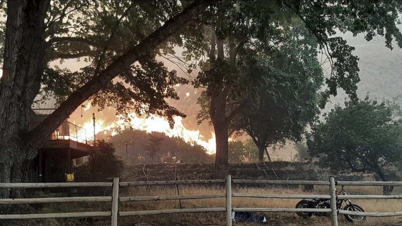 Oregon_Wildfire_Engulfs_Half_the_Size_of_Rhode_Island___ - 🌍NewspaperAmigo – Your Global News Buddy 🗞️ Oregon_Wildfire_Engulfs_Half_the_Size_of_Rhode_Island___