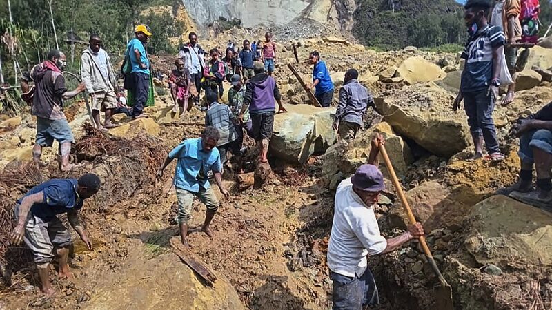 Papua_New_Guinea_Landslide_Buries_Thousands__Rescue_Efforts_Intensify___ video poster