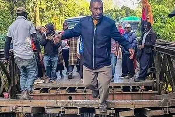 Papua New Guinea Orders Evacuations Amid Active Landslide Crisis ๐๐จ Papua_New_Guinea_Orders_Evacuations_Amid_Active_Landslide_Crisis___