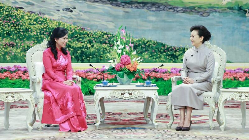 Peng_Liyuan_Champions_China_Vietnam_Cultural_Ties___
