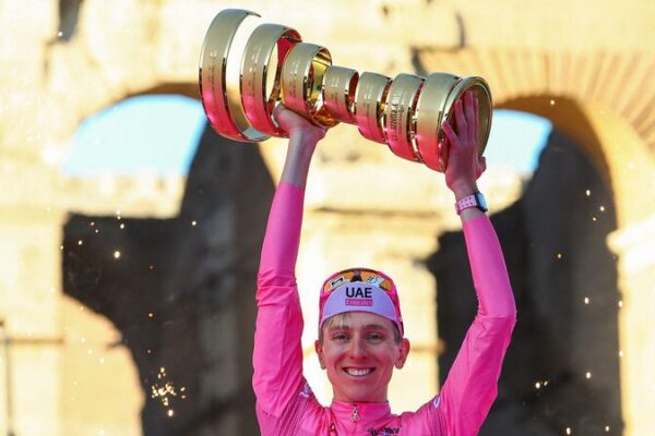 Pogacar Dominates Giro d’Italia with Historic Win 🌟🚴 Pogacar_Dominates_Giro_d_Italia_with_Historic_Win___