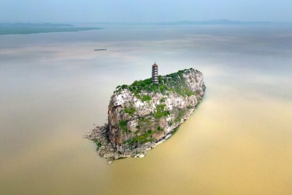 Poyang Lake Water Levels Surge After Heavy Rainfall π§οΈπ Poyang_Lake_Water_Levels_Surge_After_Heavy_Rainfall____