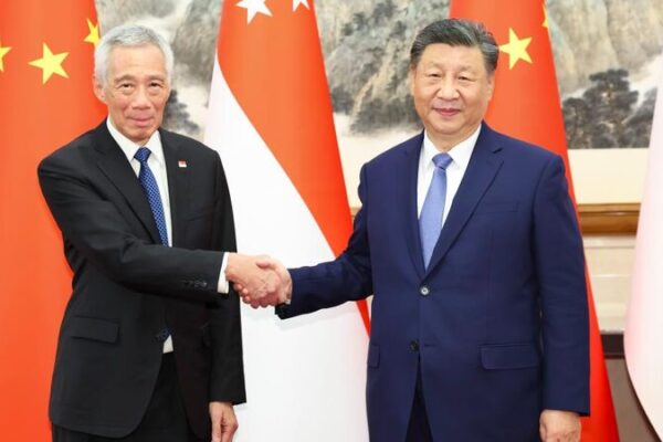 President Xi & Singapore’s Lee Hsien Loong Strengthen Ties for Future Growth President_Xi___Singapore_s_Lee_Hsien_Loong_Strengthen_Ties_for_Future_Growth