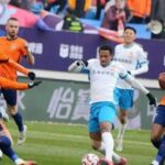 Qingdao_Derby_Thrills_in_CSL_Action___