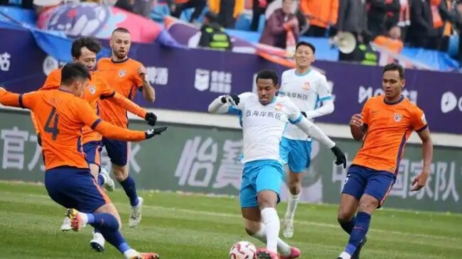 Qingdao_Derby_Thrills_in_CSL_Action___
