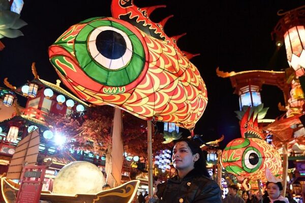 Qingdao Lights Up Winter with Vibrant Folk Shows 🏮❄️ Qingdao_Lights_Up_Winter_with_Vibrant_Folk_Shows____