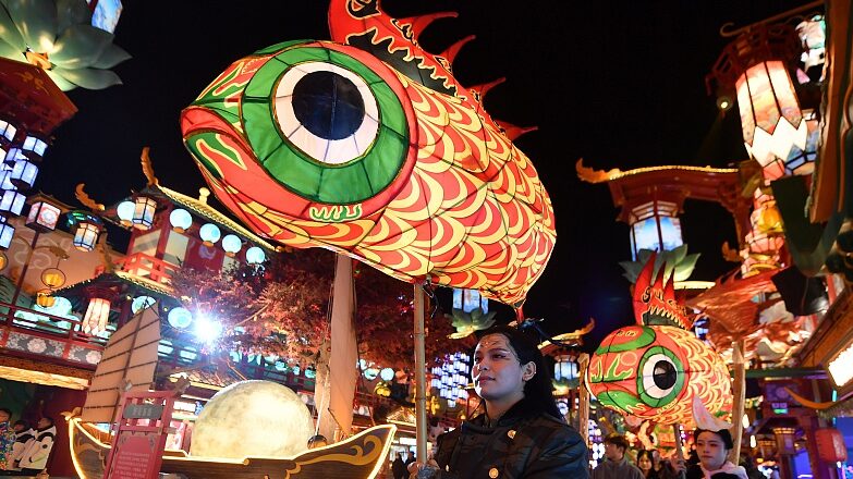 Qingdao_Lights_Up_Winter_with_Vibrant_Folk_Shows____