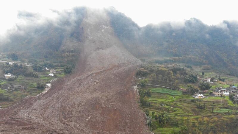 Rescue_Efforts_Continue_for_28_Missing_in_SW_China_Landslide_____
