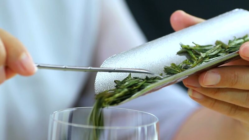 Rizhao_Green_Tea__How_Winter_s_Chill_Brews_a_Perfect_Cup__poster - 🌍NewspaperAmigo – Your Global News Buddy 🗞️ ____Rizhao_Green_Tea__How_Winter_s_Chill_Brews_a_Perfect_Cup_ video poster