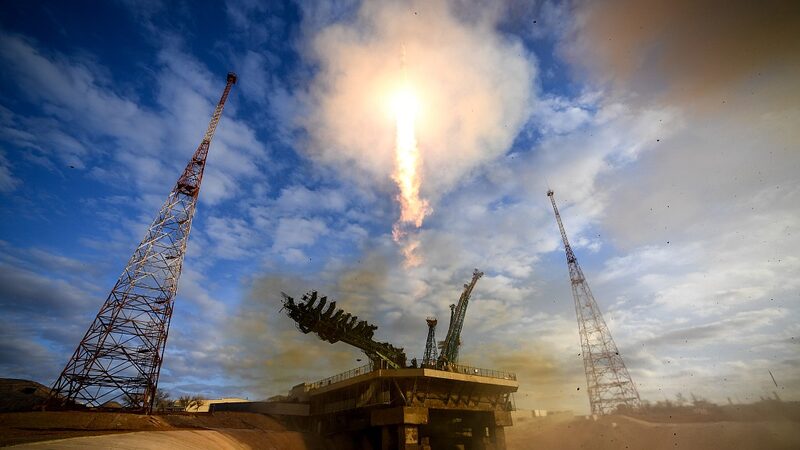 Russian_Soyuz_Rocket_Launches_Trio_to_ISS_After_Last_Minute_Hiccup - 🌍NewspaperAmigo – Your Global News Buddy 🗞️ __Russian_Soyuz_Rocket_Launches_Trio_to_ISS_After_Last_Minute_Hiccup