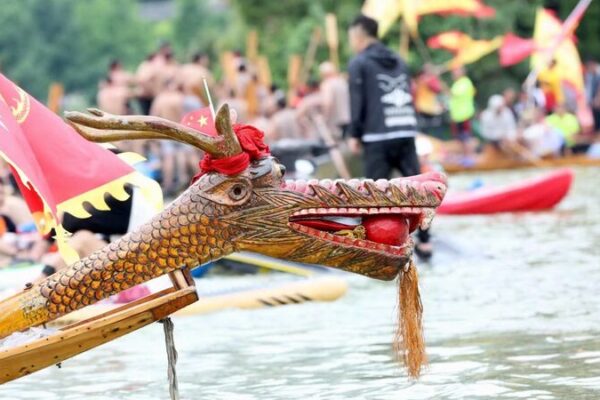 Sailing_Through_Tradition__Tongren_s_Vibrant_Dragon_Boat_Festival___