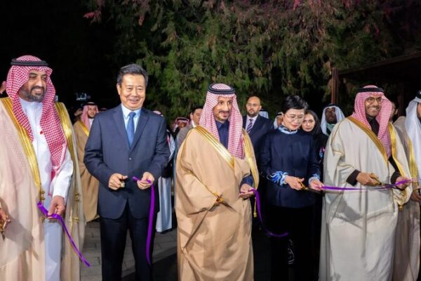Saudi Arabia Eyes 5M Chinese Visitors by 2030 with Luxury Travel Push ๐โ๏ธ Saudi_Arabia_Eyes_5M_Chinese_Visitors_by_2030_with_Luxury_Travel_Push____ video poster