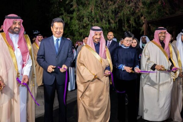 Saudi Arabia Woos Chinese Travelers with Cultural Festival in Beijing 🌍✈️ Saudi_Arabia_Woos_Chinese_Travelers_with_Cultural_Festival_in_Beijing____