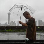 Shanghai_Braces_as_Typhoon_Bebinca_Smashes_Records___