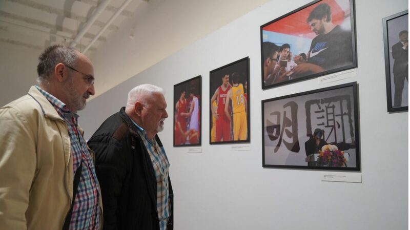 Shanghai_Meets_Barcelona__Sports_Photos_Bridge_Cultures____ - 🌍NewspaperAmigo – Your Global News Buddy 🗞️ Shanghai_Meets_Barcelona__Sports_Photos_Bridge_Cultures____