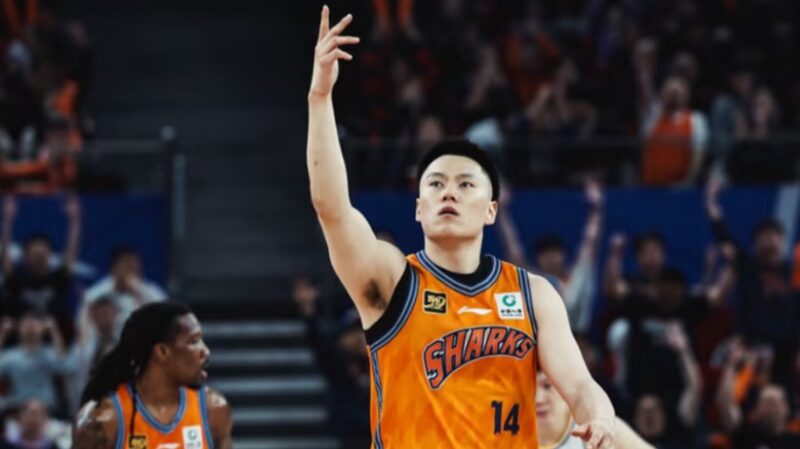 __Shanghai_Sharks_Ride_4th_Straight_Win_in_Thrilling_CBA_Showdown_