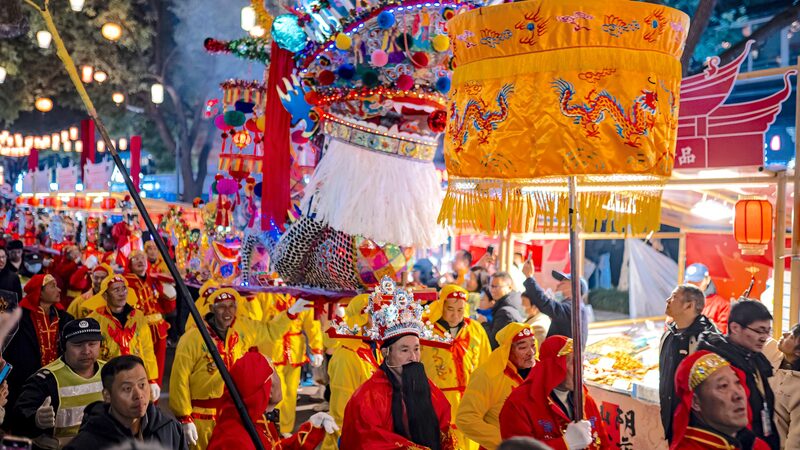 Shaoxing_Temple_Fair_Lights_Up_Year_of_the_Snake___ - 🌍NewspaperAmigo – Your Global News Buddy 🗞️ Shaoxing_Temple_Fair_Lights_Up_Year_of_the_Snake___