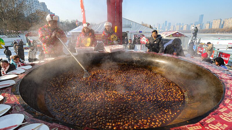 Shenyang_s_First_Ice___Snow_Hotpot_Festival_Heats_Up_Winter____