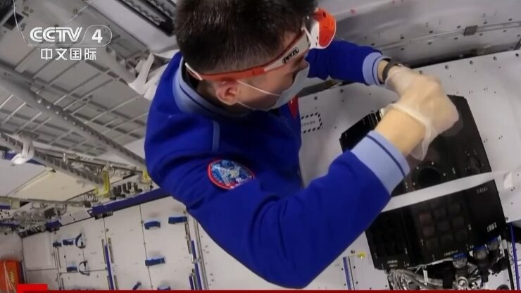 Shenzhou_18_Crew_Advances_Space_Science_After_Historic_Spacewalk__