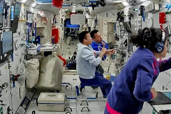 Shenzhou-19 Crew Pushes Science Frontiers in Space 🌌👨🚀 Shenzhou_19_Crew_Pushes_Science_Frontiers_in_Space____