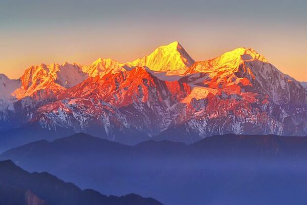 Sichuan’s Hidden Gem: Niubeishan Offers Stunning Sunrise Views 🏔️🌄 Sichuan_s_Hidden_Gem__Niubeishan_Offers_Stunning_Sunrise_Views____