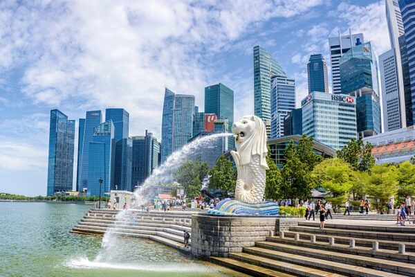Singapore Launches Dialect Classes for Migrant Workers 🌏🗣️ Singapore_Launches_Dialect_Classes_for_Migrant_Workers____
