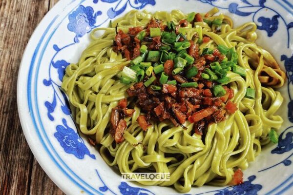 Sip & Slurp: Fujian’s Viral Green Tea Noodles Blend Flavor & Tradition 🌿🍜 Sip___Slurp__Fujian_s_Viral_Green_Tea_Noodles_Blend_Flavor___Tradition___