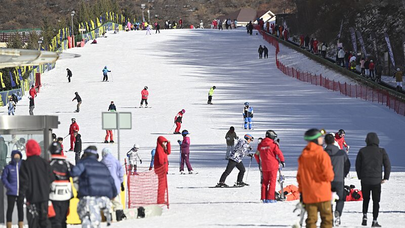 Ski & Shred: Wanlong Resort Brings Winter Thrills to Beijing’s Doorstep 🎿❄️ Ski___Shred__Wanlong_Resort_Brings_Winter_Thrills_to_Beijing_s_Doorstep____ video poster