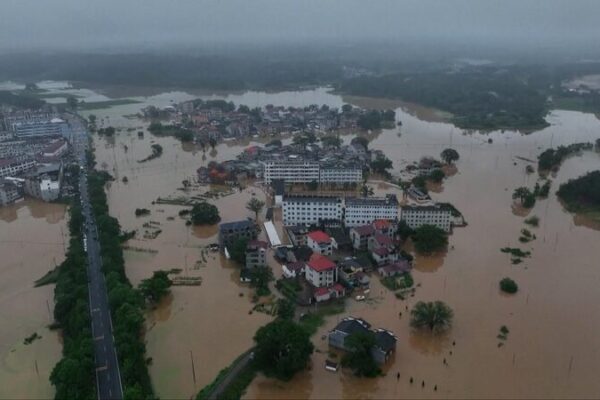 South China Battles Floods as Heavy Rains Trigger Relief Efforts ๐ง๏ธ๐จ South_China_Battles_Floods_as_Heavy_Rains_Trigger_Relief_Efforts____ video poster
