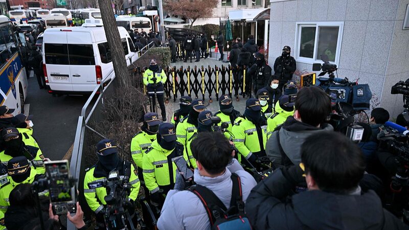 South_Korea_s_Political_Drama__Impeached_President_Faces_Arrest_Bid_____poster - 🌍NewspaperAmigo – Your Global News Buddy 🗞️ South_Korea_s_Political_Drama__Impeached_President_Faces_Arrest_Bid____ video poster
