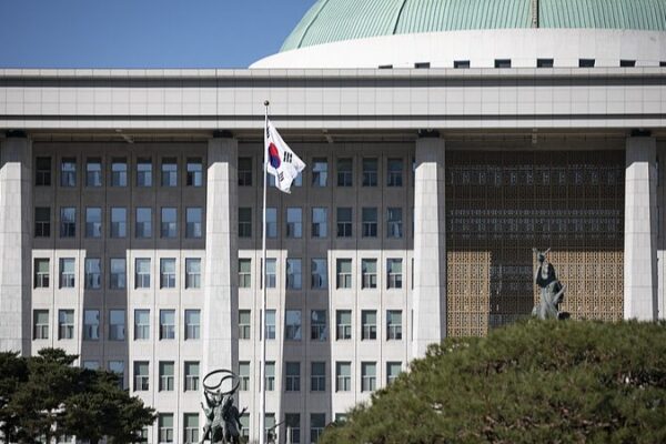 South Korea’s Yoon Faces Impeachment Vote: Key Address Ahead 🇰🇷⚖️ South_Korea_s_Yoon_Faces_Impeachment_Vote__Key_Address_Ahead_____
