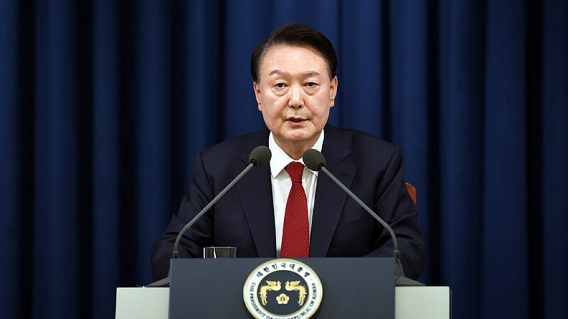 South_Korea_s_Yoon_Faces_Isolation_Amid_Arrest_Standoff_____poster - 🌍NewspaperAmigo – Your Global News Buddy 🗞️ South_Korea_s_Yoon_Faces_Isolation_Amid_Arrest_Standoff____ video poster