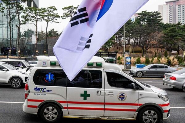 South Korean Doctors Stage Massive Protest Against Medical Policy Changes South_Korean_Doctors_Stage_Massive_Protest_Against_Medical_Policy_Changes video poster