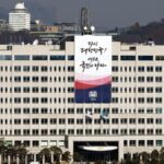 South_Korean_Police_Raid_Presidential_Office_Over_Martial_Law_Move__ video poster