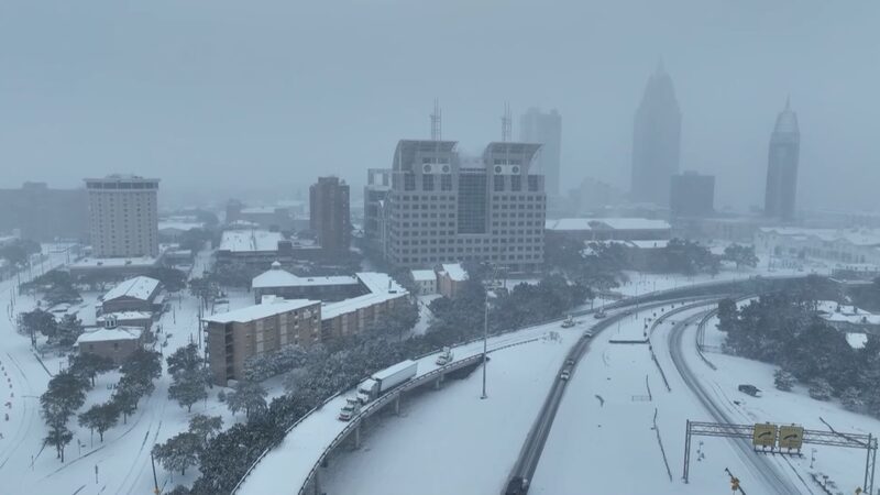 Southern_U_S__Shivers_Under_Rare__Frozen_Hurricane__Storm____poster - 🌍NewspaperAmigo – Your Global News Buddy 🗞️ ___Southern_U_S__Shivers_Under_Rare__Frozen_Hurricane__Storm___ video poster