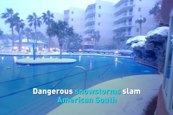 Southern U.S. Shivers as Rare Snowstorm Blankets Florida 🌨️❄️ Southern_U_S__Shivers_as_Rare_Snowstorm_Blankets_Florida_____ video poster