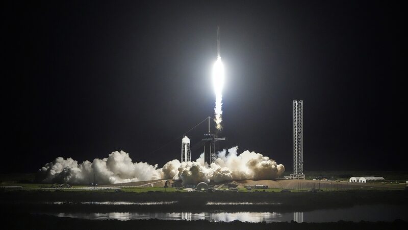 __SpaceX_Launches_First_All_Civilian_Crew_for_Groundbreaking_Private_Spacewalk__