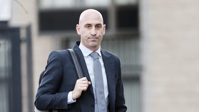 Spanish_Football_Chief_Fined_Over_World_Cup_Kiss_Scandal____ - 🌍NewspaperAmigo – Your Global News Buddy 🗞️ Spanish_Football_Chief_Fined_Over_World_Cup_Kiss_Scandal____