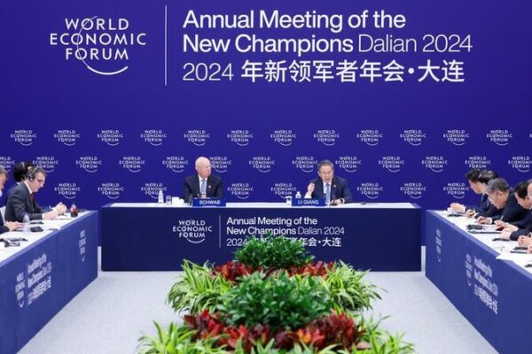 🌍 Summer Davos 2024: China Fuels Global Growth & Innovation __Summer_Davos_2024__China_Fuels_Global_Growth___Innovation