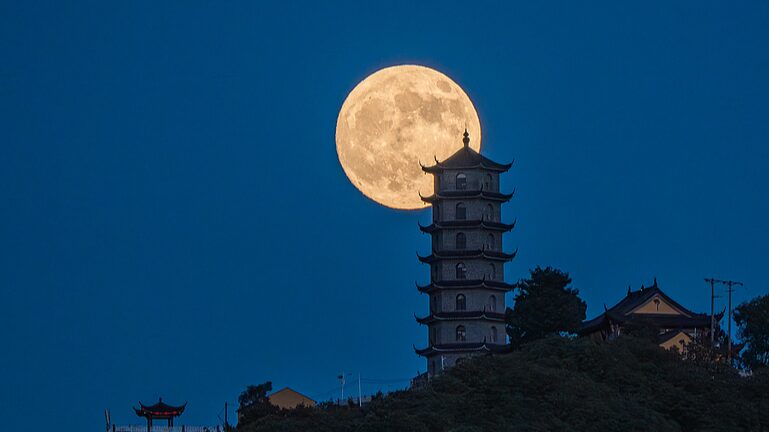 Supermoon_to_Dazzle_During_Mid_Autumn_Festival___