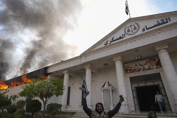 Syrian Opposition Seizes Capital as Assad Exits 🚨🌍 Syrian_Opposition_Seizes_Capital_as_Assad_Exits___