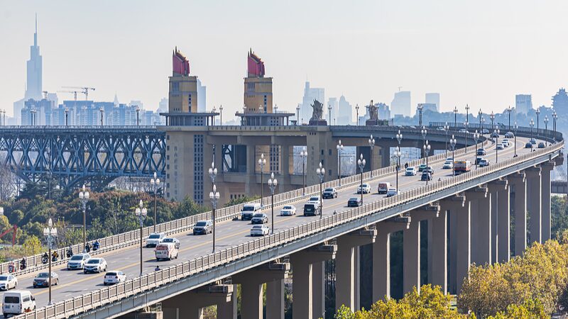 Take_a_Tour_of_the_Historic_Nanjing_Yangtze_River_Bridge_in_the_Chinese_mainland____poster - ๐NewspaperAmigo โ Your Global News Buddy ๐๏ธ Take_a_Tour_of_the_Historic_Nanjing_Yangtze_River_Bridge_in_the_Chinese_mainland___ video poster