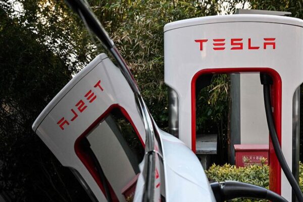 Tesla’s Limited FSD Hits China Roads as Rivals Race Ahead 🚗💨 Tesla_s_Limited_FSD_Hits_China_Roads_as_Rivals_Race_Ahead___