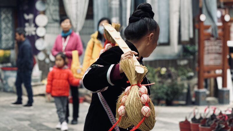 The_Dong_People_s_Heartwarming_Welcome__Gifts__Joy__and_Tradition___