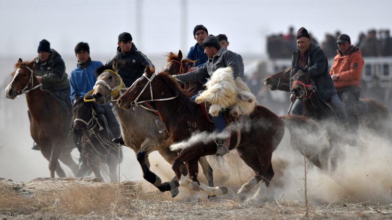 Thrilling_Traditional_Sports_Festival_Lights_Up_Xinjiang___