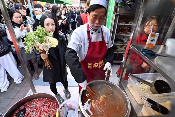 Tianshui’s Spicy Hot Pot Craze Sizzles Online 🌶️🔥 Tianshui_s_Spicy_Hot_Pot_Craze_Sizzles_Online____
