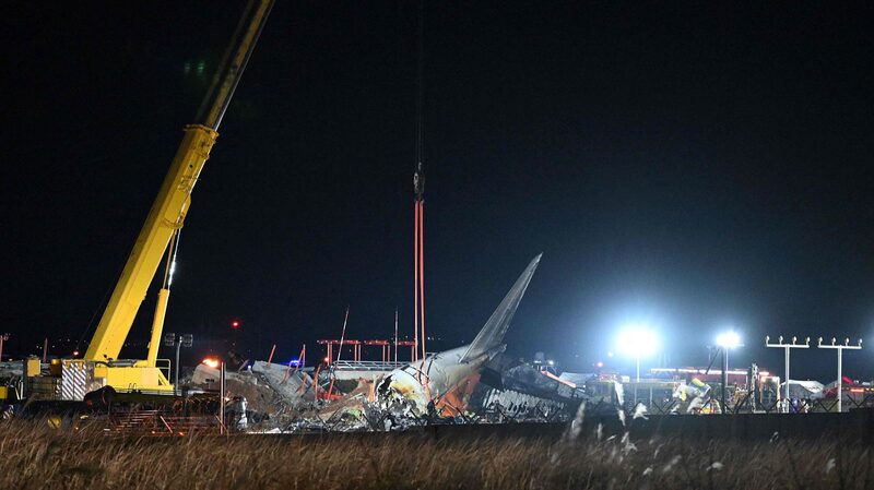 Tragic_Plane_Crash_in_South_Korea_Leaves_179_Dead__2_Survivors____